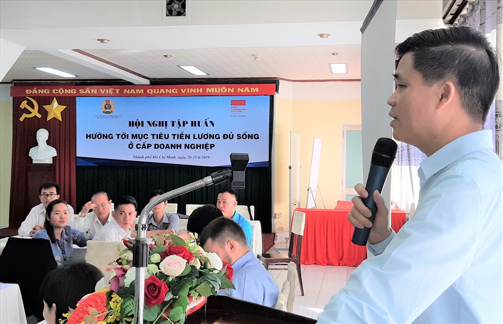 Phó Chủ tịch Tổng LĐLĐVN Ngọ Duy Hiểu phát biểu khai mạc hội nghị. Ảnh: Nam Dương