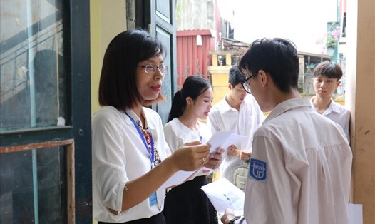Thí sinh đã hoàn thành môn thi đầu tiên trong kỳ thi THPT quốc gia 2019. Ảnh: Hải Nguyễn