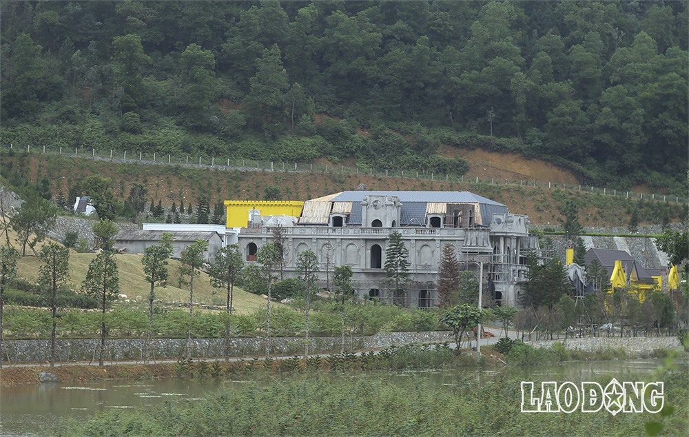 Công trình vi phạm trật tự xây dựng tại huyện Sóc Sơn, Hà Nội. Ảnh: T.Vương