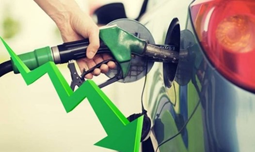 Giá xăng dầu 2 lần điều chỉnh giảm trong tháng 6.2019 đã góp phần kìm lạm phát. (Ảnh minh họa)