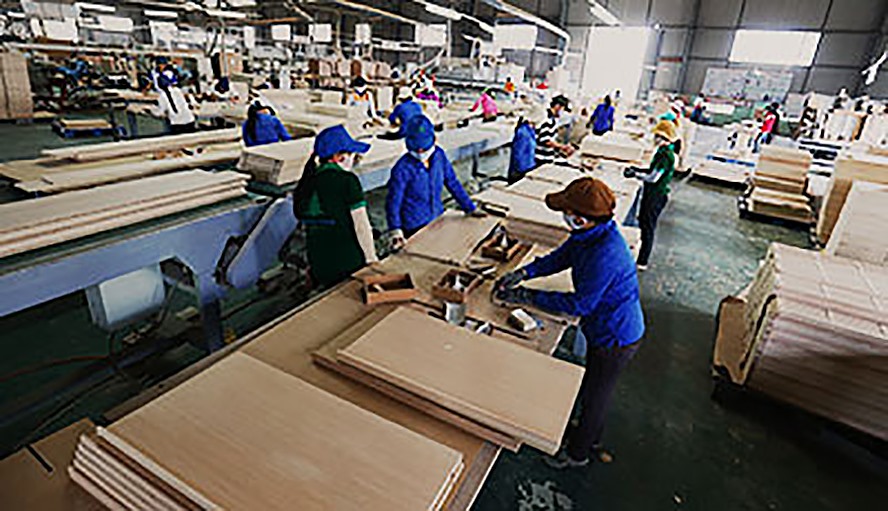 Sản xuất đồ gỗ tại Việt Nam đang phát triển khá nhanh. Ảnh: khaivy.com.