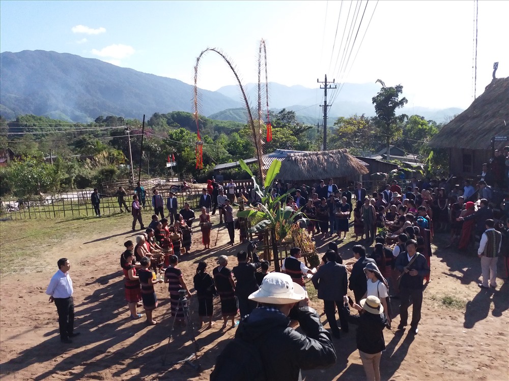 Lễ hội thu hút rất đông người tham gia.