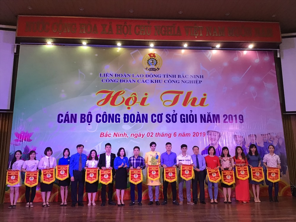 Hội thi có sự tham dự của 15 thí sinh là Chủ tịch CĐCS tiêu biểu.