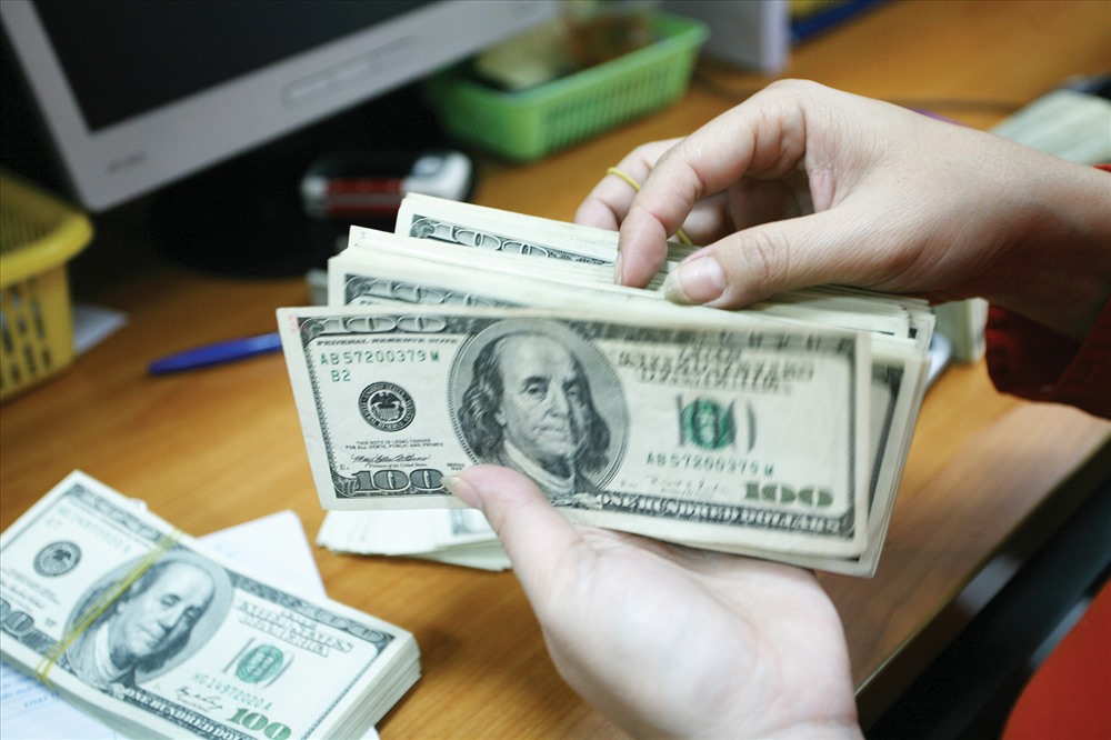 Foreign exchange rate today 1.7: USD price continues to decrease slightly
