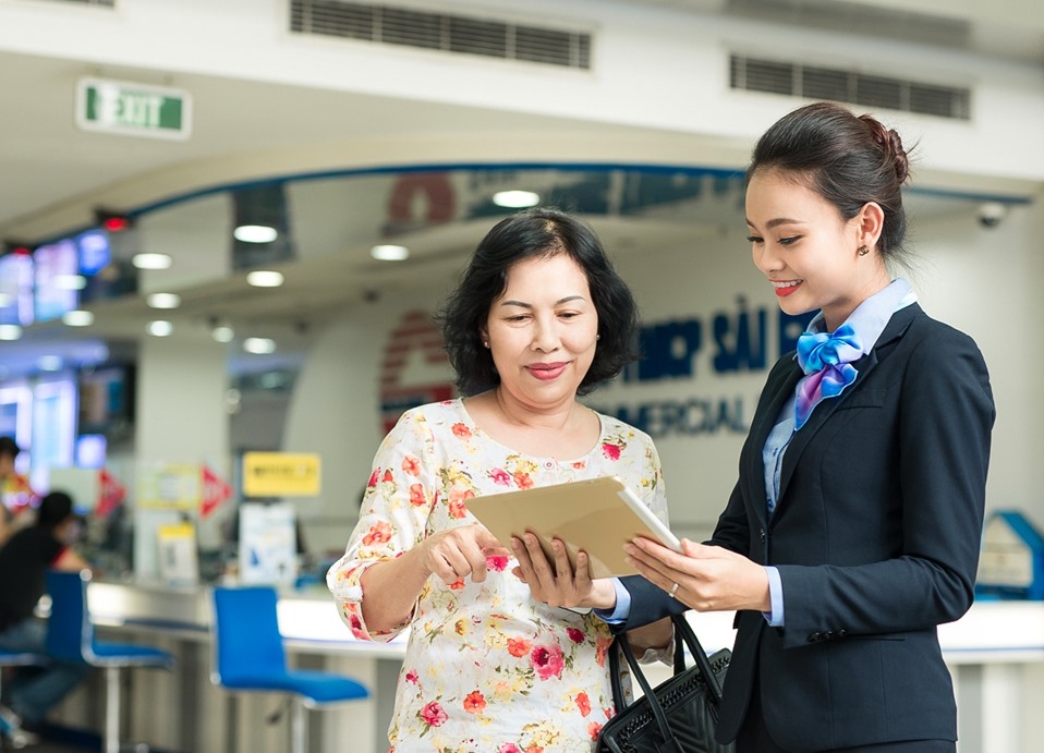 So sánh lãi suất gửi tiết kiệm ngân hàng trong tháng 7.2019, ngân hàng niêm yết lãi suất cao nhất cho kì hạn 7 tháng là 8,05%. Ảnh SCB
