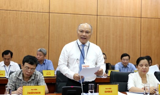 Ông Vũ Đăng Minh- Chánh văn phòng Bộ Nội vụ trình bày báo cáo tại hội nghị. Ảnh: Thanh Tuấn