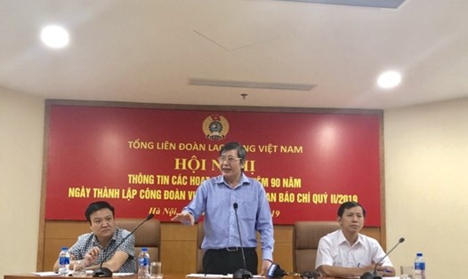 Phó Chủ tịch Thường trực Tổng LĐLĐVN Trần Thanh Hải phát biểu tại hội nghị. Ảnh: QUẾ CHI