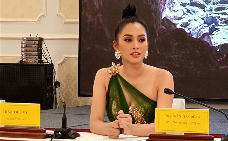 Hoa hậu Tiểu Vy là Đại sứ Lễ hội hang động Quảng Bình năm 2019. Ảnh: Lê Phi Long