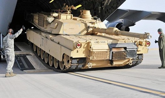 Xe tăng M1 Abrams xuất hiện trong lễ kỷ niệm Quốc khánh Mỹ. Ảnh: AP.
