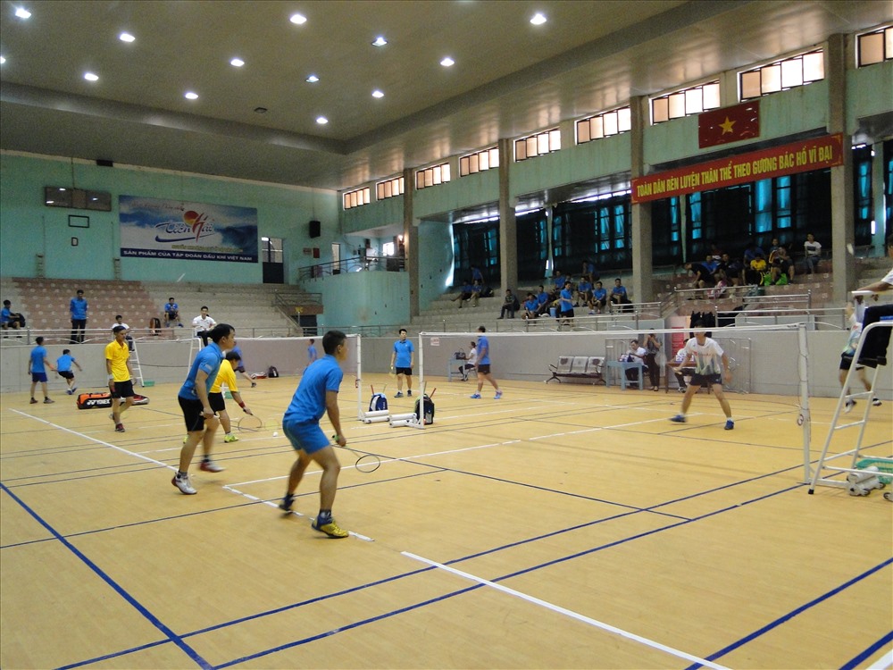 Các vận động viên đang thi đấu ở các vòng bảng. Ảnh: Bá Mạnh