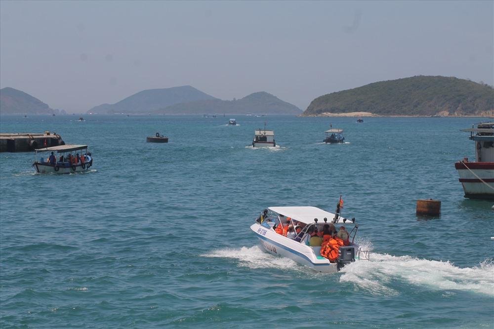 Du lịch biển Nha Trang ngày càng hút khách. Ảnh: PV