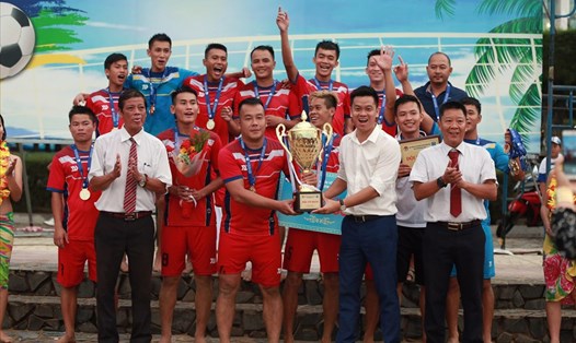Nhà vô địch Khánh Hòa dính nghi vấn dàn xếp xin điểm ở giải bóng đá bãi biển VĐQG Cup Vietfootball 2019. Ảnh: T.P