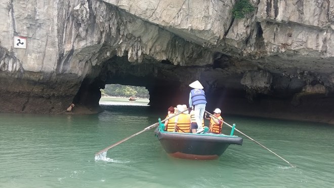 Jeskyně Luon – destinace, kterou musíte v zátoce Ha Long vidět