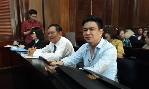 Bác sĩ Chiêm Quốc Thái tại phiên tòa sơ thẩm. Ảnh: Mai Phương