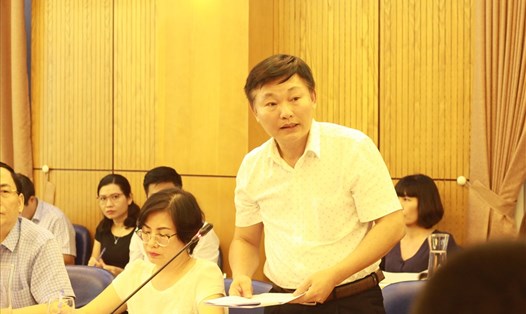 Ông Lê Đại Hải - Phó Vụ trưởng Vụ Pháp luật dân sự kinh tế trả lời phóng viên báo chí. Ảnh Trần Vương