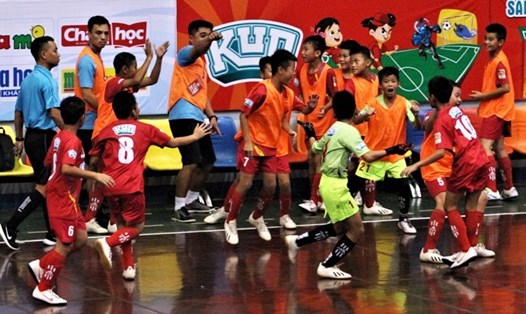 Đội Hà Nội rất hưng phấn khi đoạt vé đầy sức thuyết phục vào dự trận chung kết.
