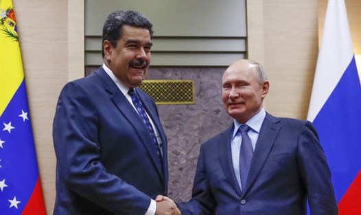 Tổng thống Nga Vladimir Putin và Tổng thống Venezuela Nicolas Maduro. Ảnh: AP