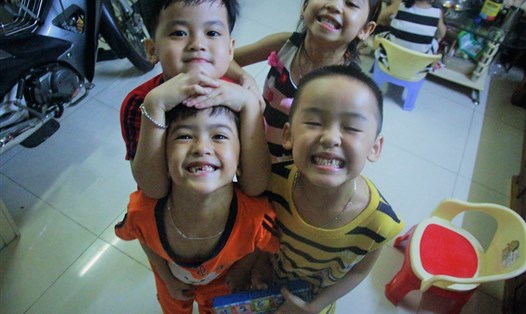 Những nhóc tì "siêu quậy" trong ca sinh 5 ở Việt Nam đáng yêu tuổi lên 6. Ảnh: AT