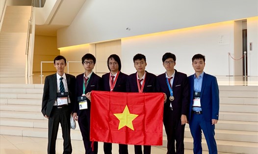Đoàn Việt Nam tham dự Olympic Tin học quốc tế 2019.