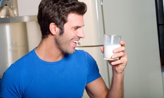 Sữa được xem là món đồ uống bổ dưỡng, phổ biến trong thực đơn của mỗi gia đình. Ảnh minh họa