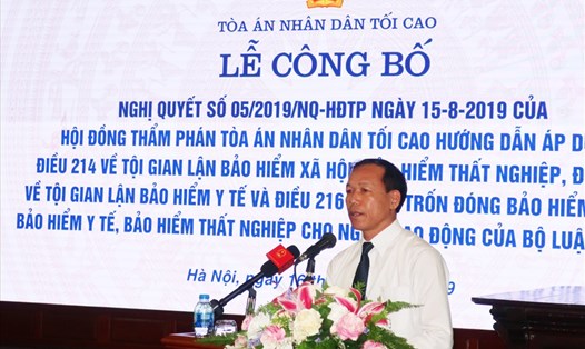 Đồng chí Nguyễn Trí Tuệ, Phó Chánh án Toà án Nhân dân Tối cao phát biểu tại buổi lễ. Ảnh: Việt Hữu
