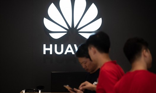 Mỹ dự kiến gia hạn giấy phép mua bán công nghệ cho Huawei. Ảnh: AFP