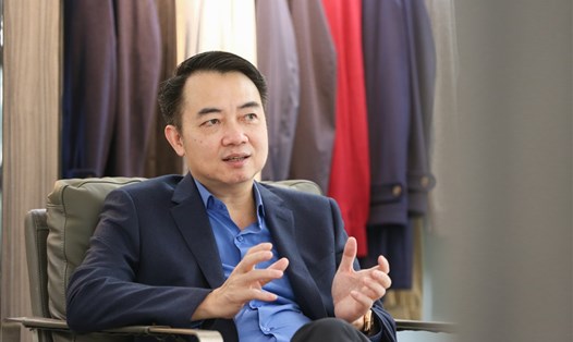 "EVFTA đã đánh trúng vào điểm yếu của ngành may mặc Việt Nam. Năm 2018, Việt Nam xuất khẩu may mặc đạt 36 tỉ USD nhưng chúng ta tốn mất 13 tỉ USD tiền nhập khẩu vải." -  ông Nguyễn Trọng Phi nhận định.