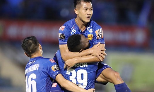 Để lại nhiều ấn tượng ở V.League 2019, tiền đạo Hà Minh Tuấn đã lọt vào mắt xanh của HLV Park Hang-seo ở ĐT Việt Nam. Ảnh: VPF
