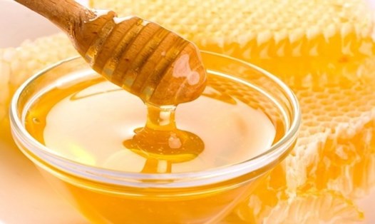 Mật ong nếu kết hợp không đúng cách có thể gây ngộ độc. Ảnh: healthy24h.com.