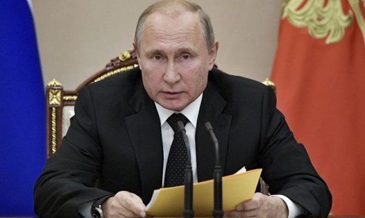 Tổng thống Nga Vladimir Putin trong cuộc họp ngày 23.8. Ảnh: AP.