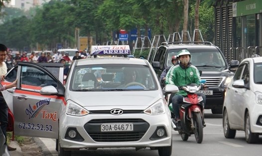 Taxi ở Hà Nội. Ảnh PV.