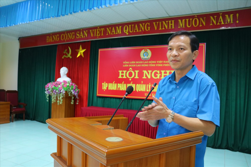 Đồng chí Đỗ Ngọc Anh - Phó Chủ tịch LĐLĐ tỉnh phát biểu Khai mạc.