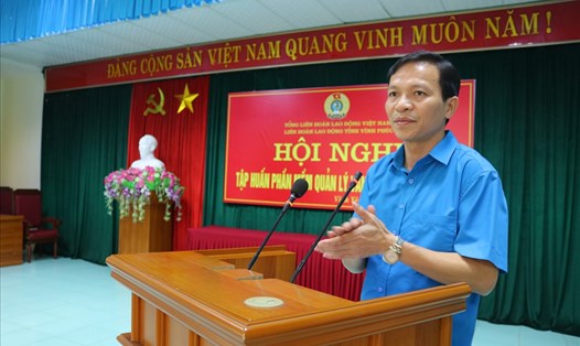 Đồng chí Đỗ Ngọc Anh - Phó Chủ tịch LĐLĐ tỉnh phát biểu Khai mạc.