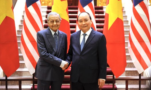 Thủ tướng Nguyễn Xuân Phúc và Thủ tướng Malaysia Tun Mahathir Mohamad. Ảnh: Dương Quốc Bình.