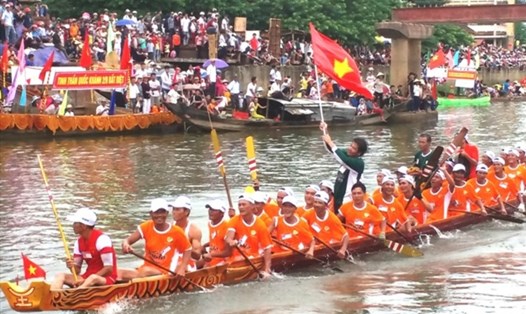 Lễ hội đua, bơi trên sông Kiến Giang được tổ chức hằng năm vào dịp Quốc Khánh 2.9. Ảnh: Lê Phi Long