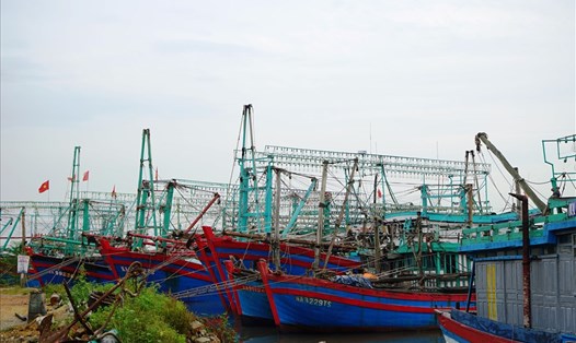 Tàu cá của ngư dân neo đậu tại xã Tiến Thủy - huyện Quỳnh Lưu (Nghệ An). Ảnh: QĐ