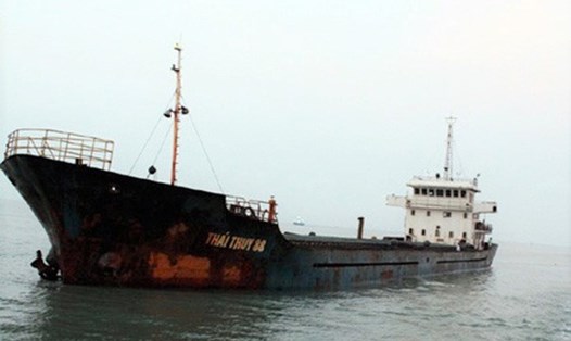 Tàu Thái Thụy 88 gặp sự cố trên biển, 10 thuyền viên được cứu vớt an toàn. Ảnh: Ngọc Hoa.