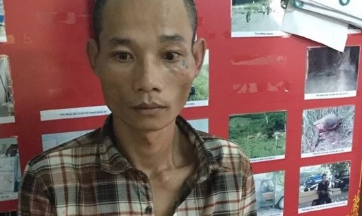 Đối tượng Nguyễn Thanh Hùng bị khởi tố về hành vi "Chống người thi hành công vụ". Ảnh công an cung cấp