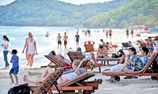 Đảo xa Phú Quốc bây giờ đã ken kín du khách mỗi ngày. Ảnh: Thế Duy