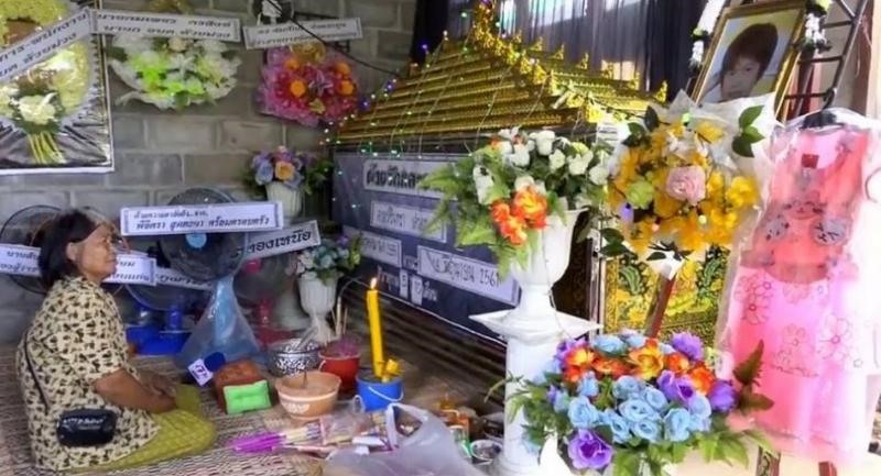 Bé gái Thái Lan Kabinta Kehphuang tử vong vì bị bỏ quên trên xe cô giáo. Ảnh: The Nation.