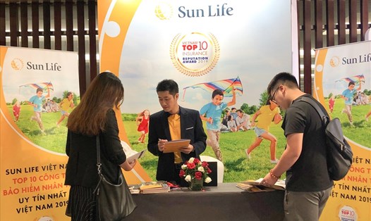 Khu vực giới thiệu thông tin của Sun Life Việt Nam tại Hội nghị Thường niên Vietnam CEO Summit 2019.