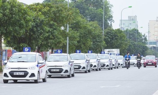 Doanh nghiệp taxi Hà Nội muốn hoạt động như xe công nghệ.