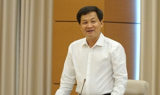 Tổng Thanh tra Chính phủ Lê Minh Khái báo cáo tại phiên họp. Ảnh N.T