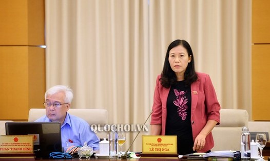 Chủ nhiệm Ủy ban Tư pháp Lê Thị Nga phát biểu tại phiên họp ngày 12.9. Ảnh Quochoi.vn