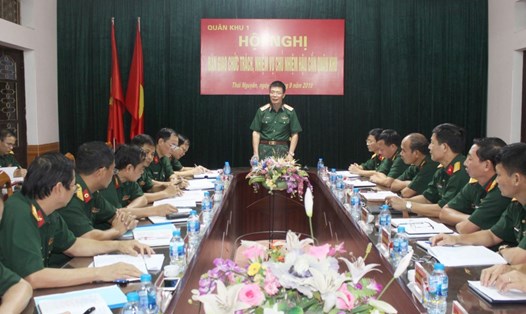 Quân khu 1 tổ chức hội nghị bàn giao chức trách, nhiệm vụ Chủ nhiệm Hậu cần Quân khu.