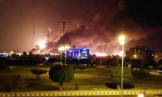 Vụ tấn công cơ sở dầu khí của Saudi Arabia khiến Trung Đông “dậy sóng”. Ảnh: INDIAN EXPRESS