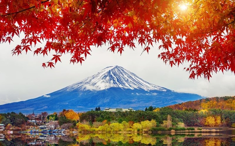 Đất nước Nhật Bản mùa lá đỏ.