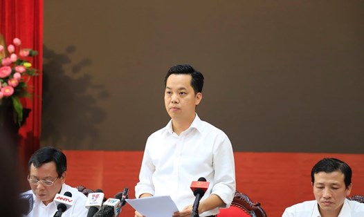 Ông Vũ Đăng Định - Chánh văn phòng Ủy ban nhân dân thành phố Hà Nội thông tin về vụ cháy Rạng Đông.
