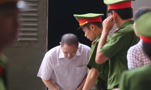 Bị cáo Vũ Trọng Lương tại phiên tòa xét xử sơ thẩm vụ án gian lận điểm thi ở Hà Giang. Ảnh: Cường Ngô.