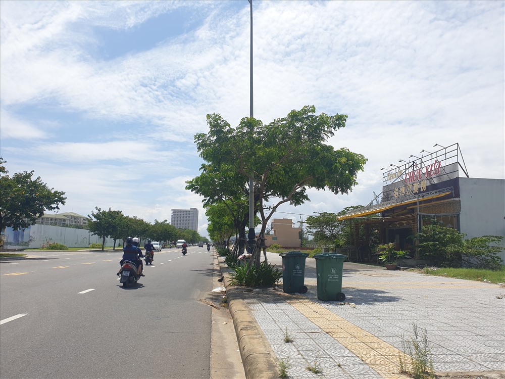 Khu vực đất dọc sân bay Nước Mặn, quận Ngũ Hành Sơn, TP Đà Nẵng. ảnh: H.Vinh
